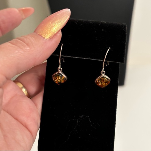 Sterling silver Amber dangle articulated pierced earrings - Picture 2 of 6